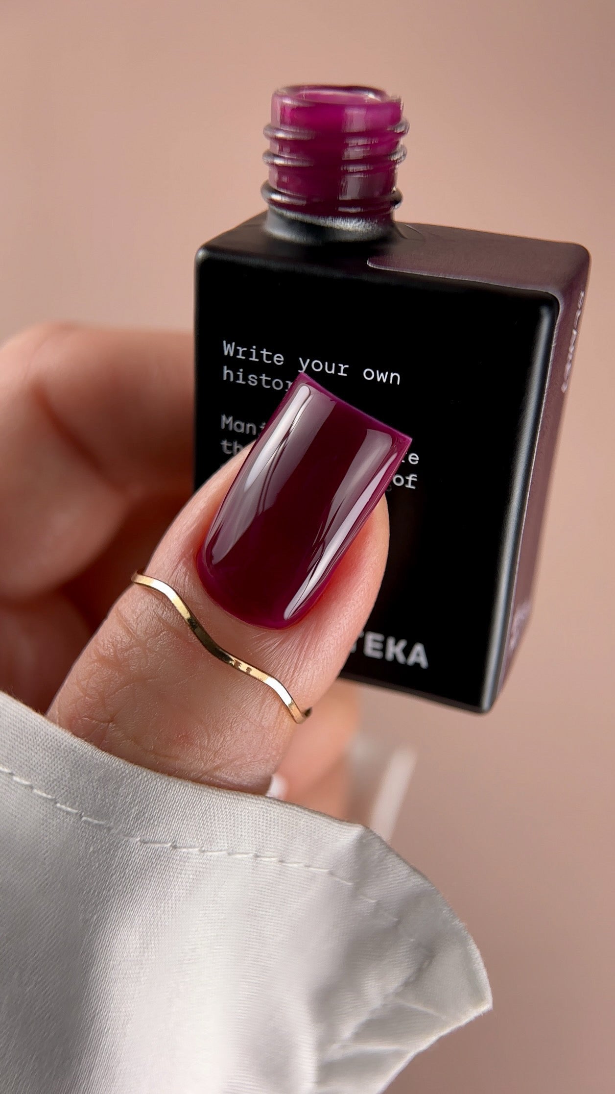 BIBLIOTEKA Gel Polish № 22 Claret, 10 ml