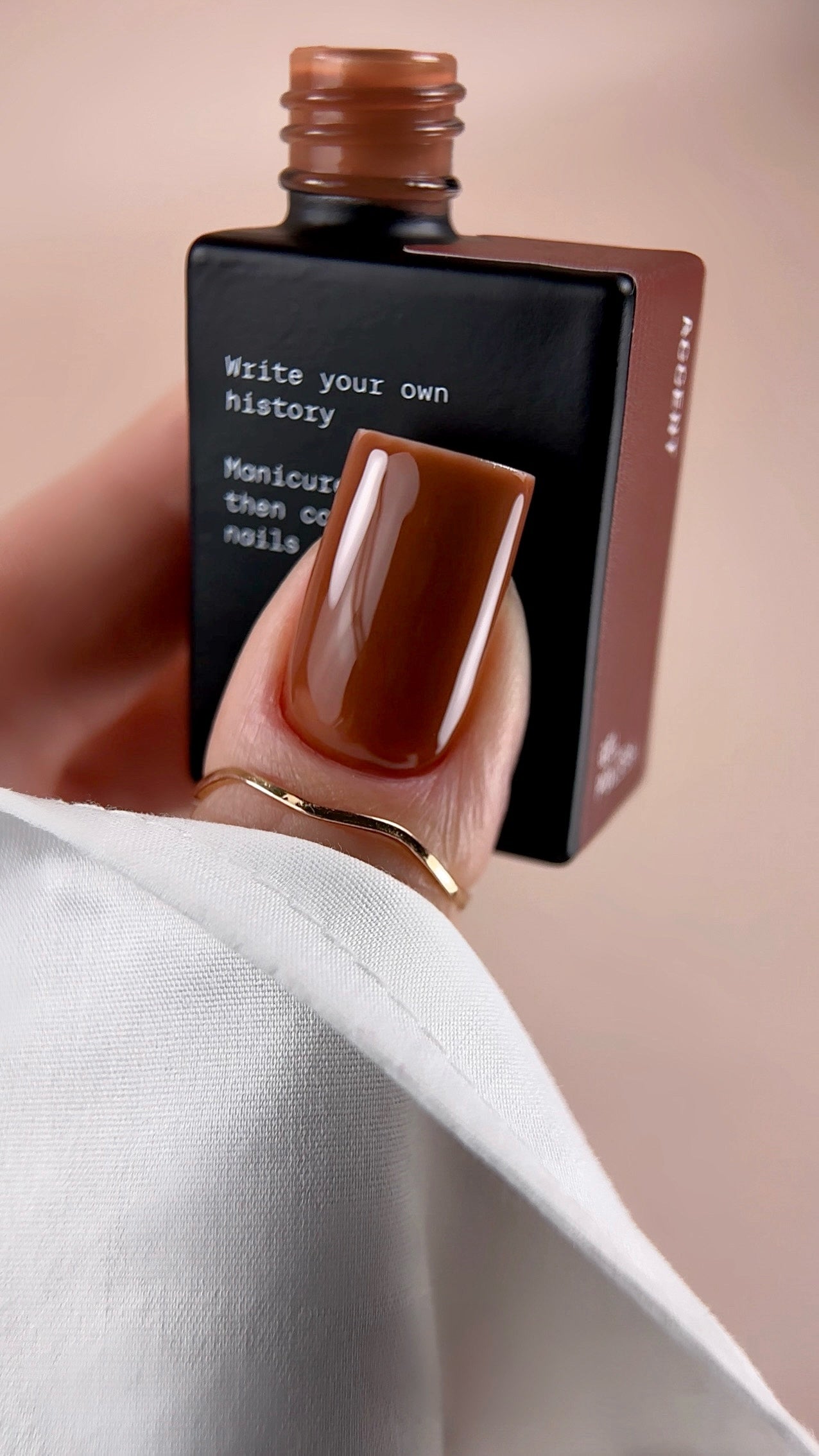 BIBLIOTEKA Gel Polish № 29 Accent – Terracotta, 10 ml